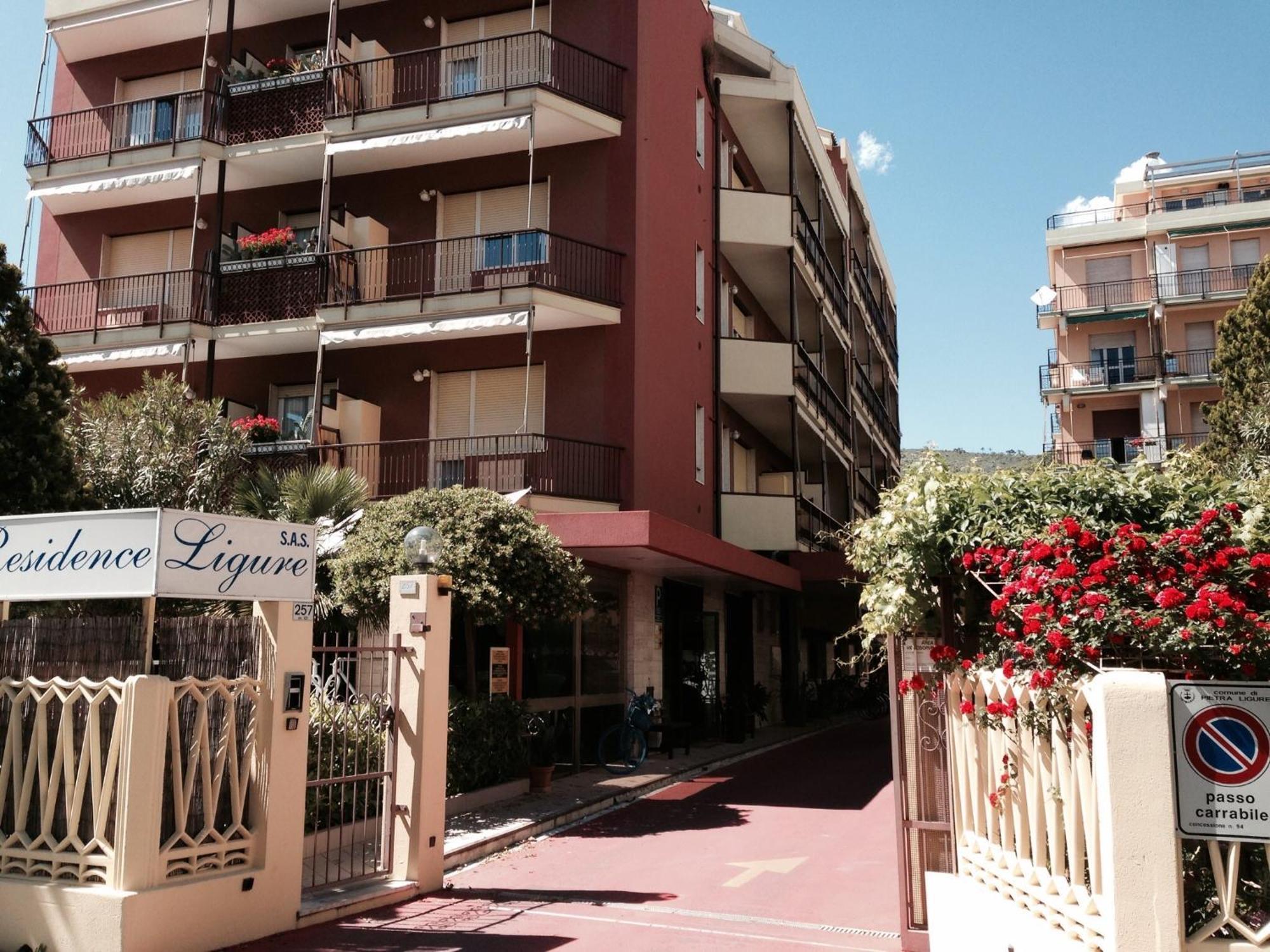 Ligure Residence Pietra Ligure Exterior photo