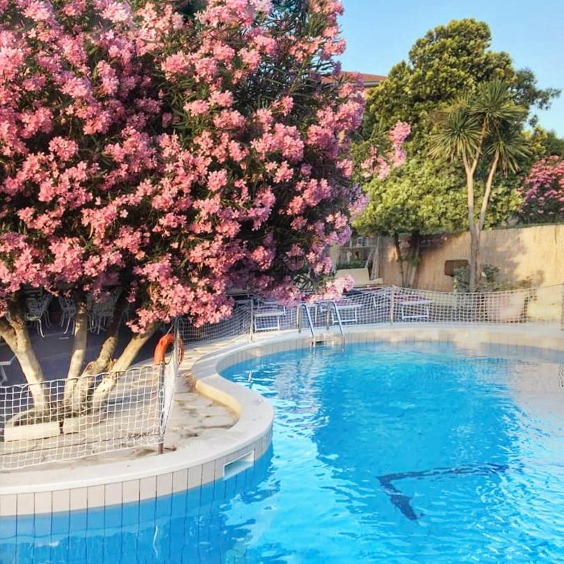 Ligure Residence Pietra Ligure Exterior photo